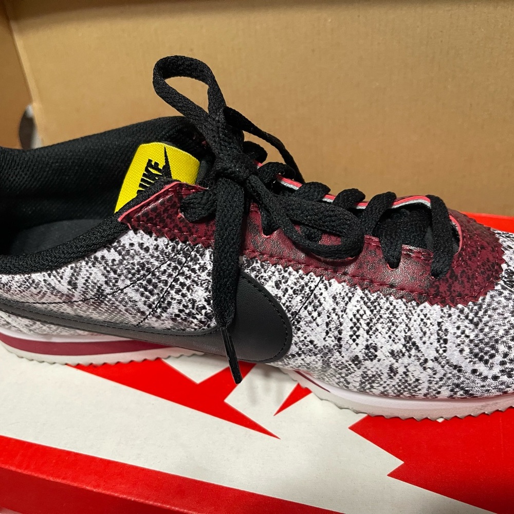 Nike W8.5 Multi-color - Picture 5 of 5